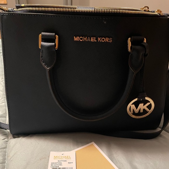 Michael Kors navy blue satchel with gold details - Picture 2 of 5